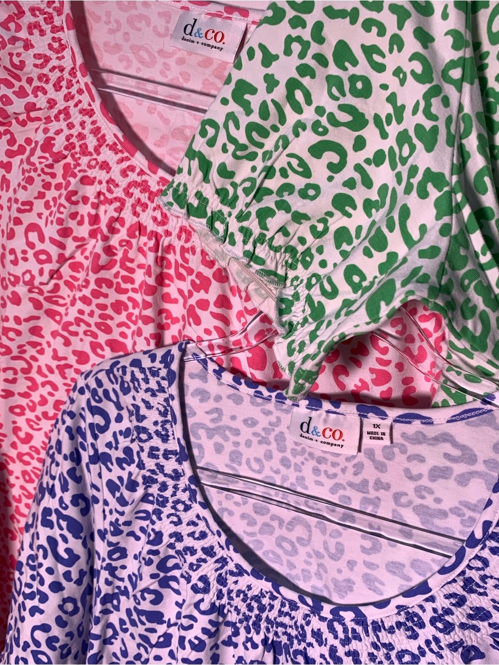 D & Co plus Women's Short Sleeve Scoop Neck Tee Green Animal Print size 1X 3 pcs - Picture 4 of 14